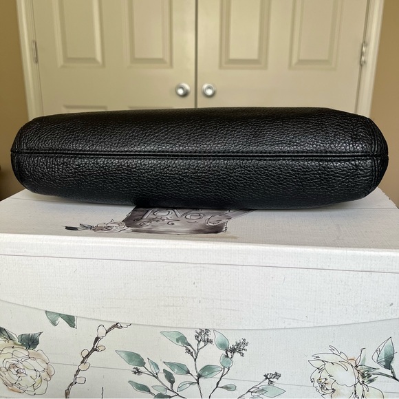 Michael Kors Pebble Leather Clutch Bag - Picture 9 of 14